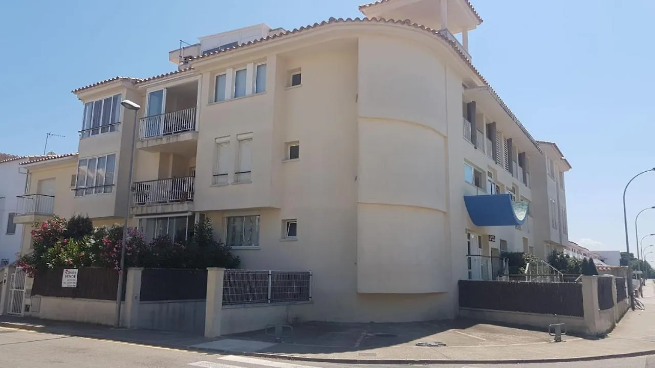 Magnifico Apartamento Junto Al Canal Principal. Empuriabrava Appartement